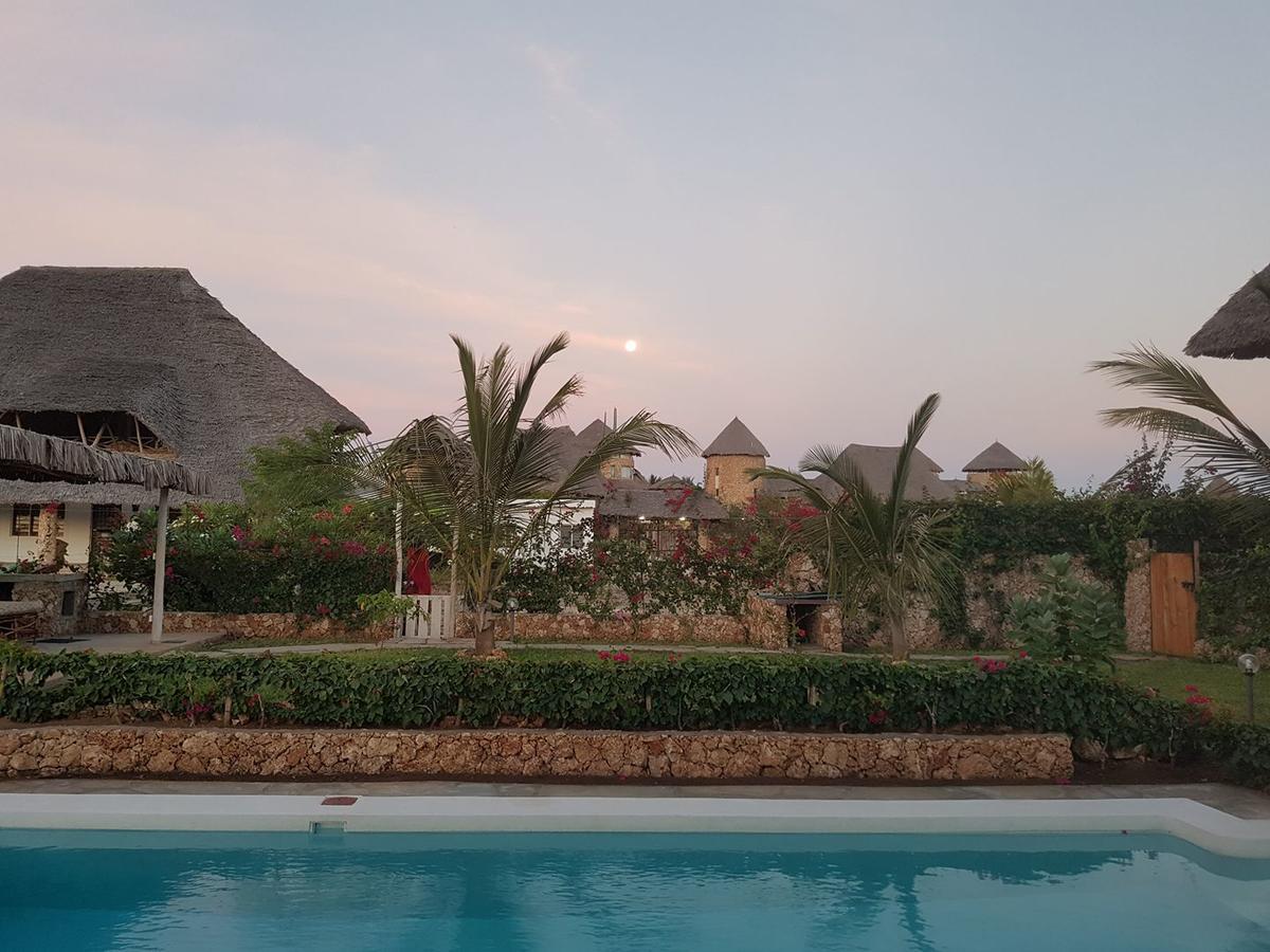 Nyumba Ya Afrika Acomodação com café da manhã Watamu Exterior foto