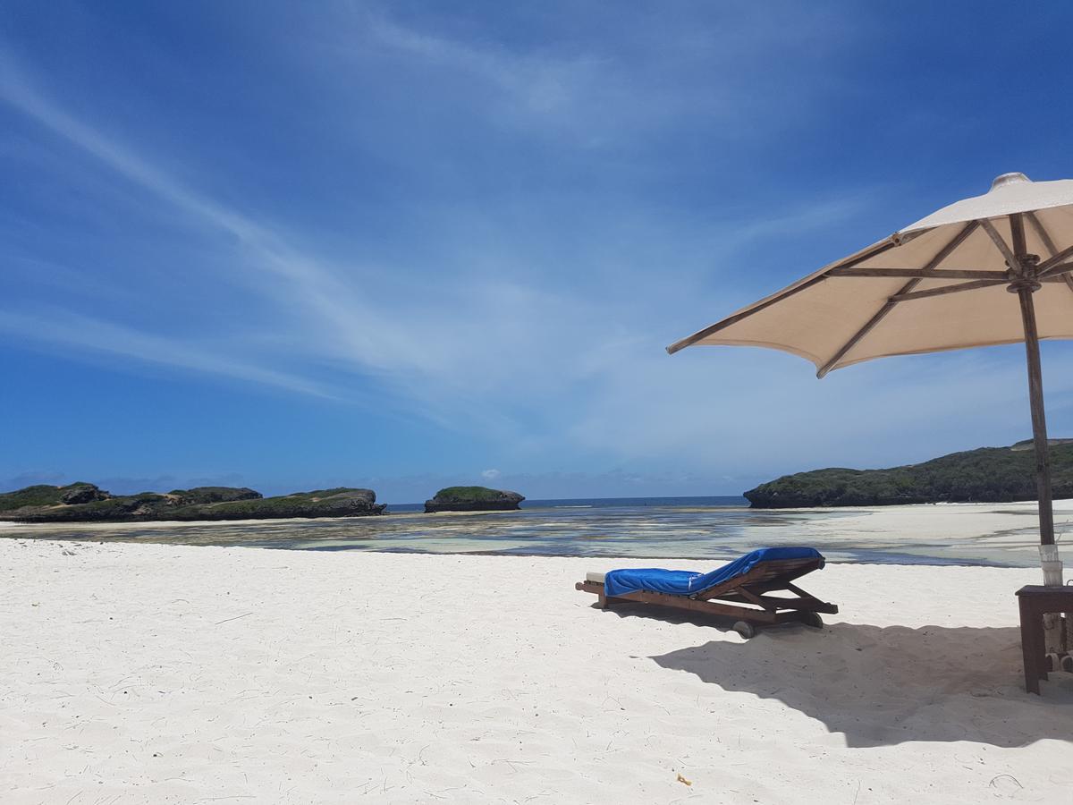 Nyumba Ya Afrika Acomodação com café da manhã Watamu Exterior foto