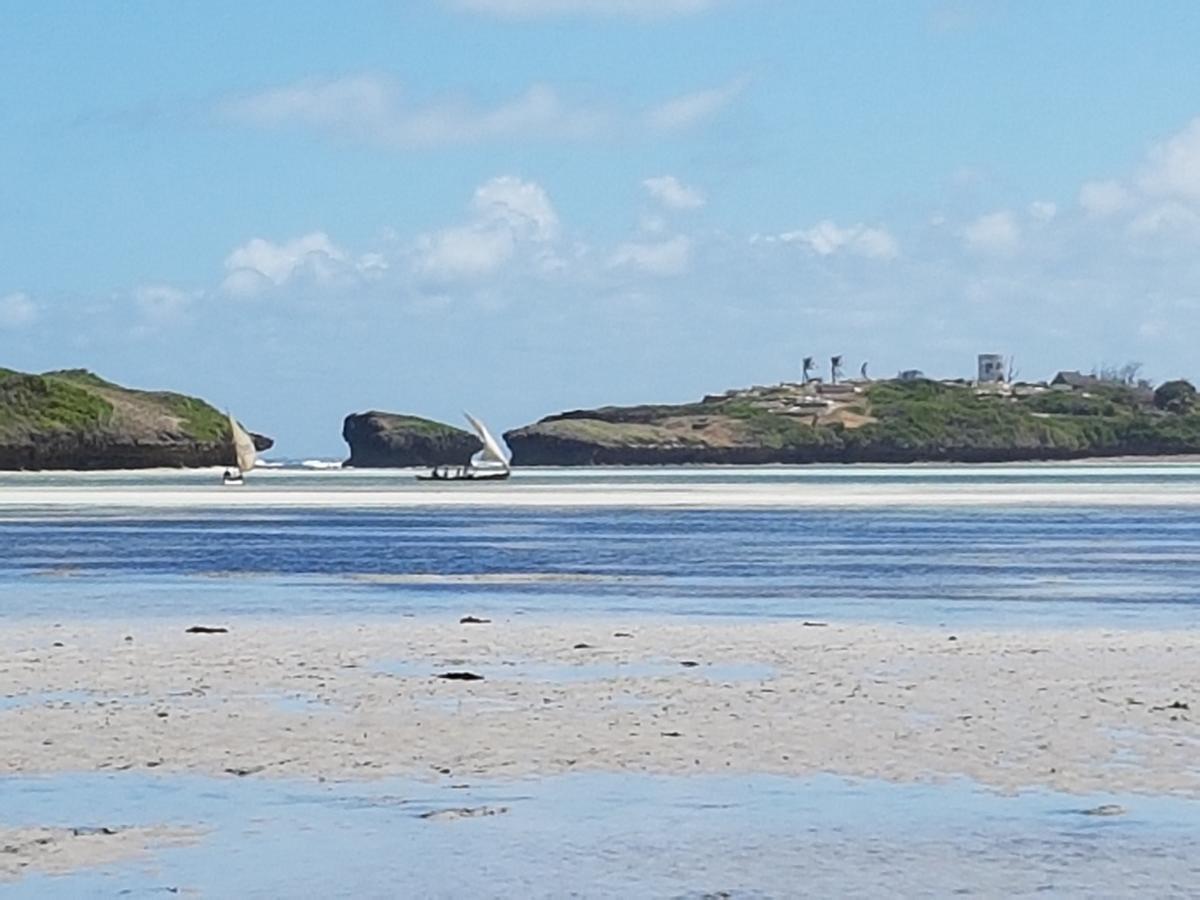 Nyumba Ya Afrika Acomodação com café da manhã Watamu Exterior foto