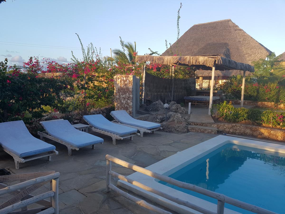 Nyumba Ya Afrika Acomodação com café da manhã Watamu Exterior foto