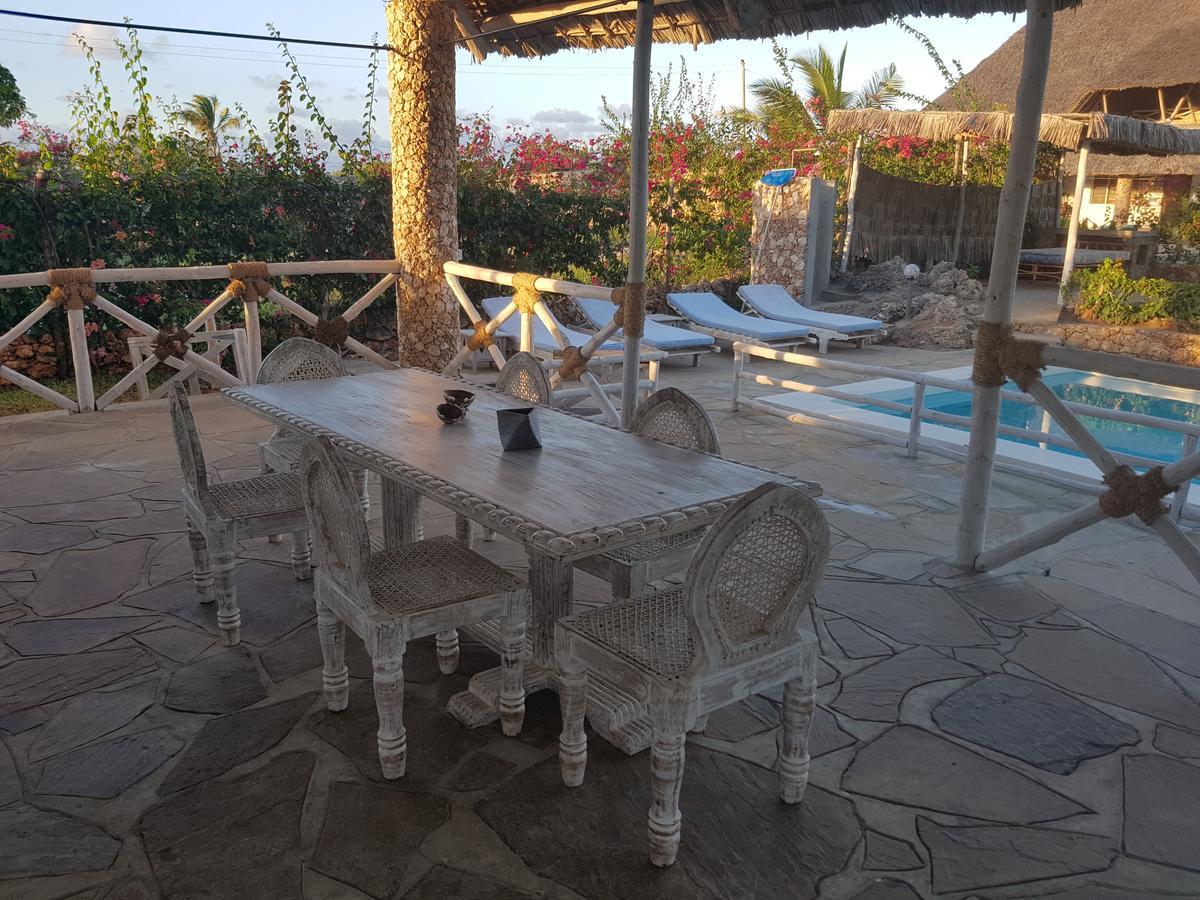 Nyumba Ya Afrika Acomodação com café da manhã Watamu Exterior foto