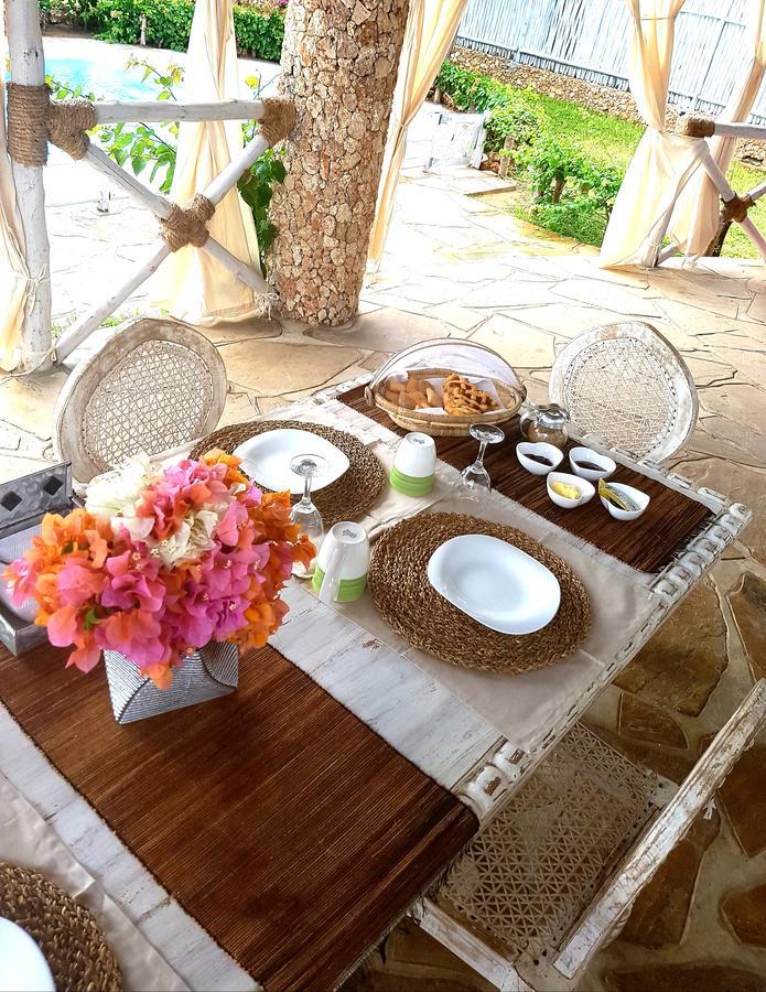Nyumba Ya Afrika Acomodação com café da manhã Watamu Exterior foto