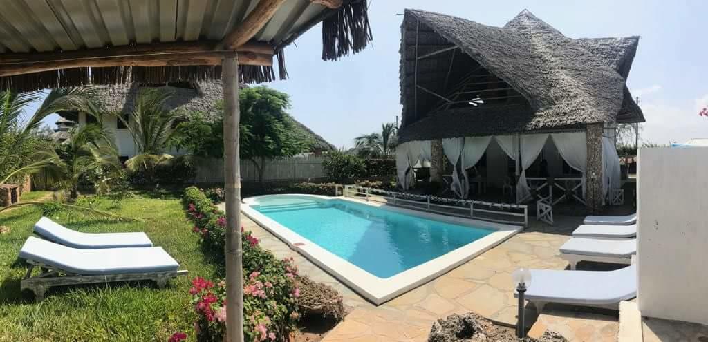 Nyumba Ya Afrika Acomodação com café da manhã Watamu Exterior foto